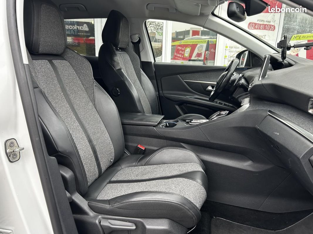 PEUGEOT 3008 1.6 BlueHDi S&S - 120 CV - EAT6 - ALLURE - ATTELAGE (image 14)