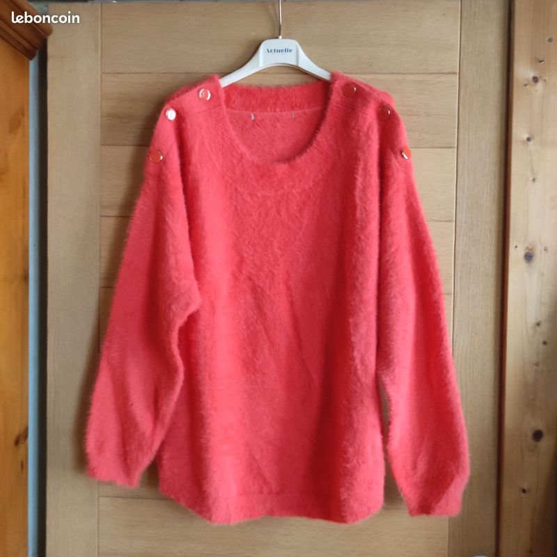Pull femme 46/48 (image 1)