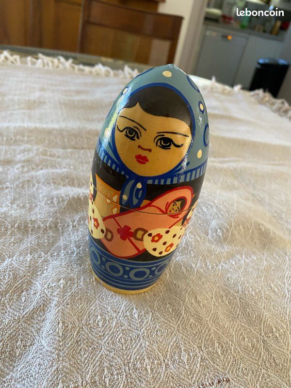 POUPÉES RUSSES HAUTE GAMME PEINTE A LA MAIN PAR TITOVA-MULTICOLOR
