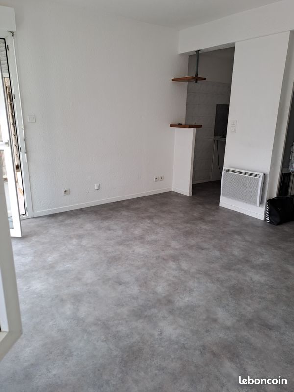 Location T1 BIS - Poitiers 86000 (image principale 0)