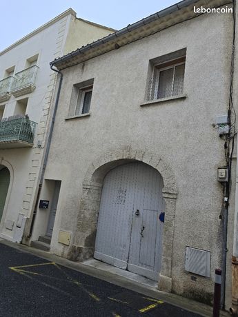 Parking/box 100 m² Clermont-l'Hérault