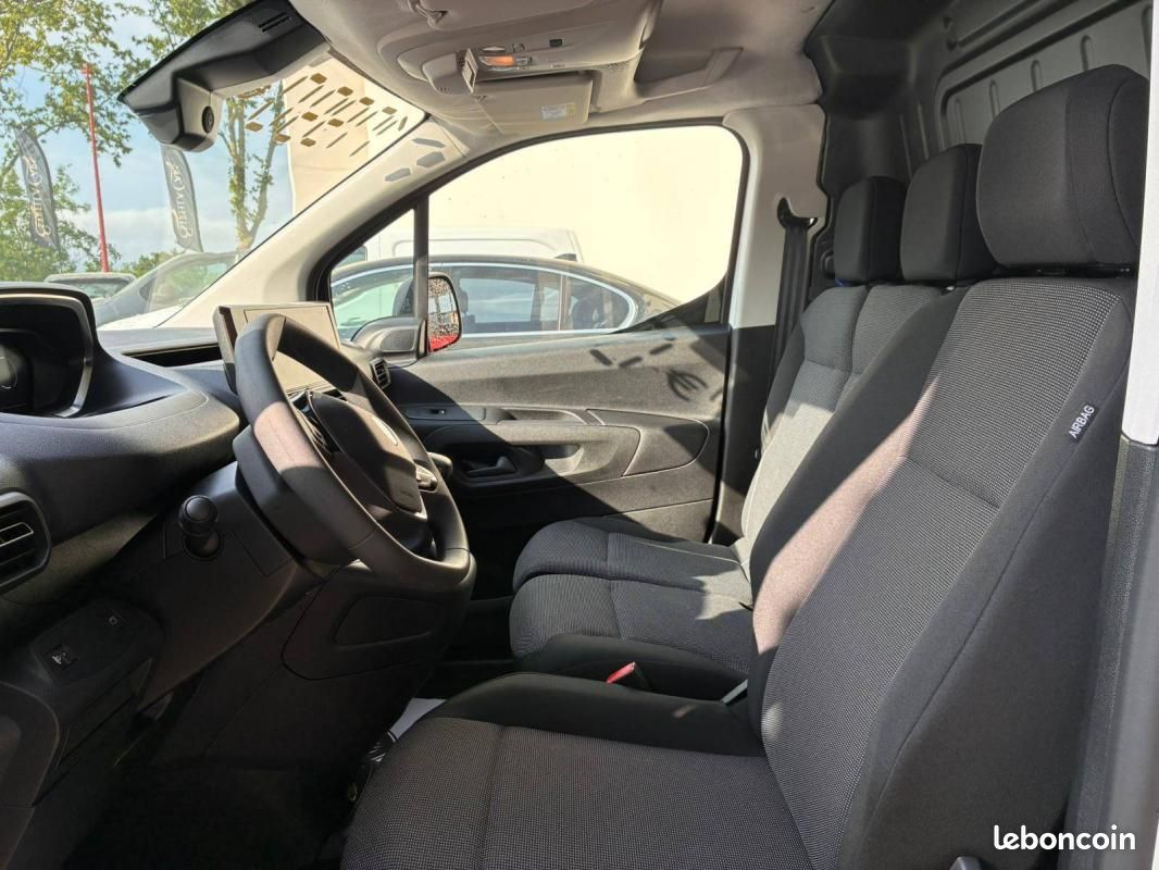 Peugeot Partner Fourgon M HDI 100cv 3Places (image 15)
