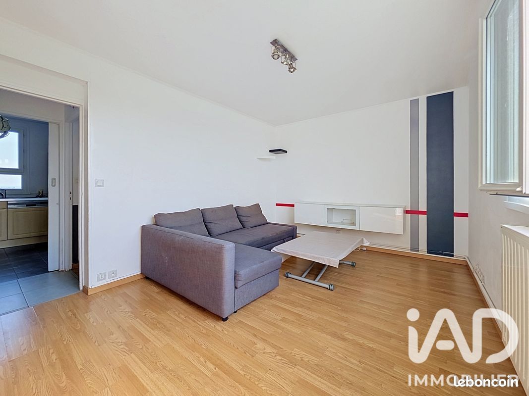 Appartement 3 pièces 55 m² · à Sainte-Geneviève-des-Bois · 55 m² · 136 000 €