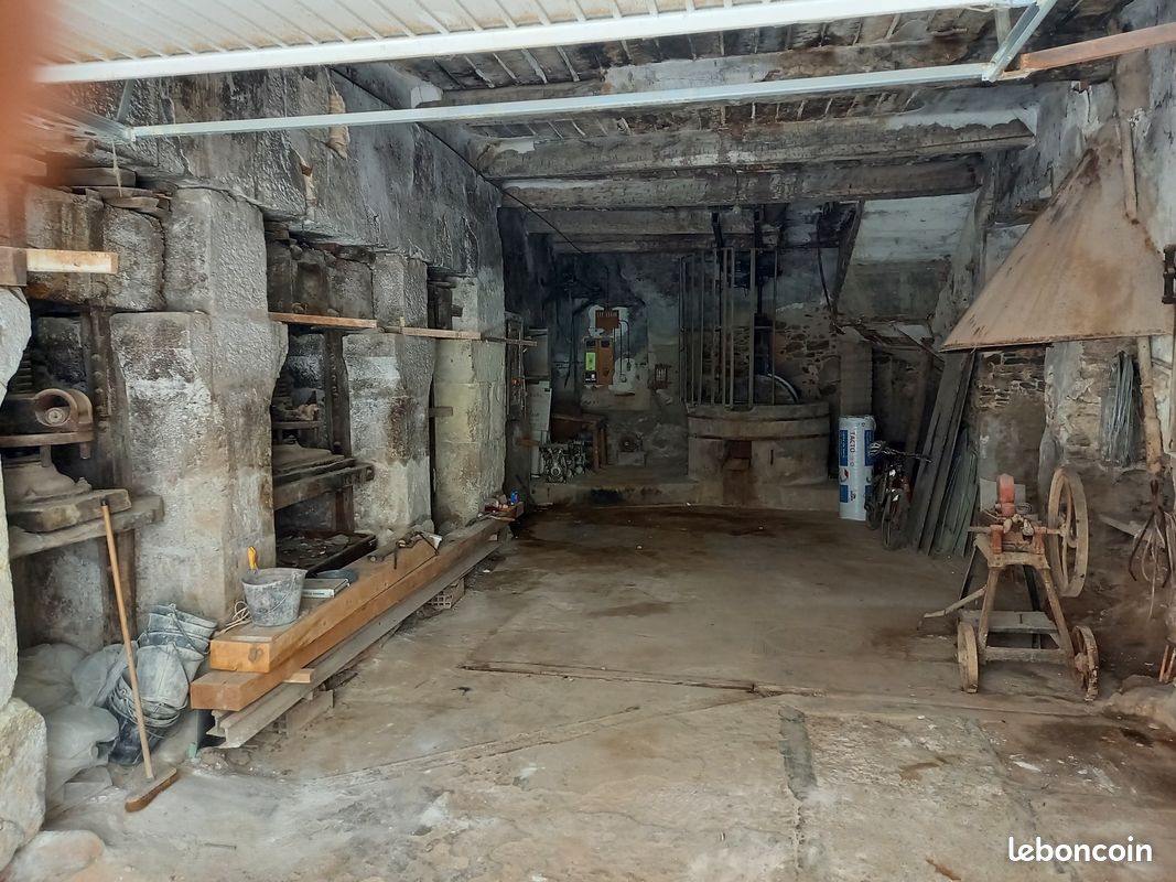 Maison 2 pièces 180 m² · à Collobrières · 180 m² · 290 000 €