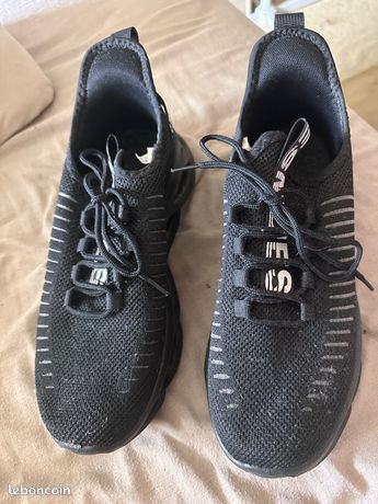 Chaussure jamais porté Chaussures