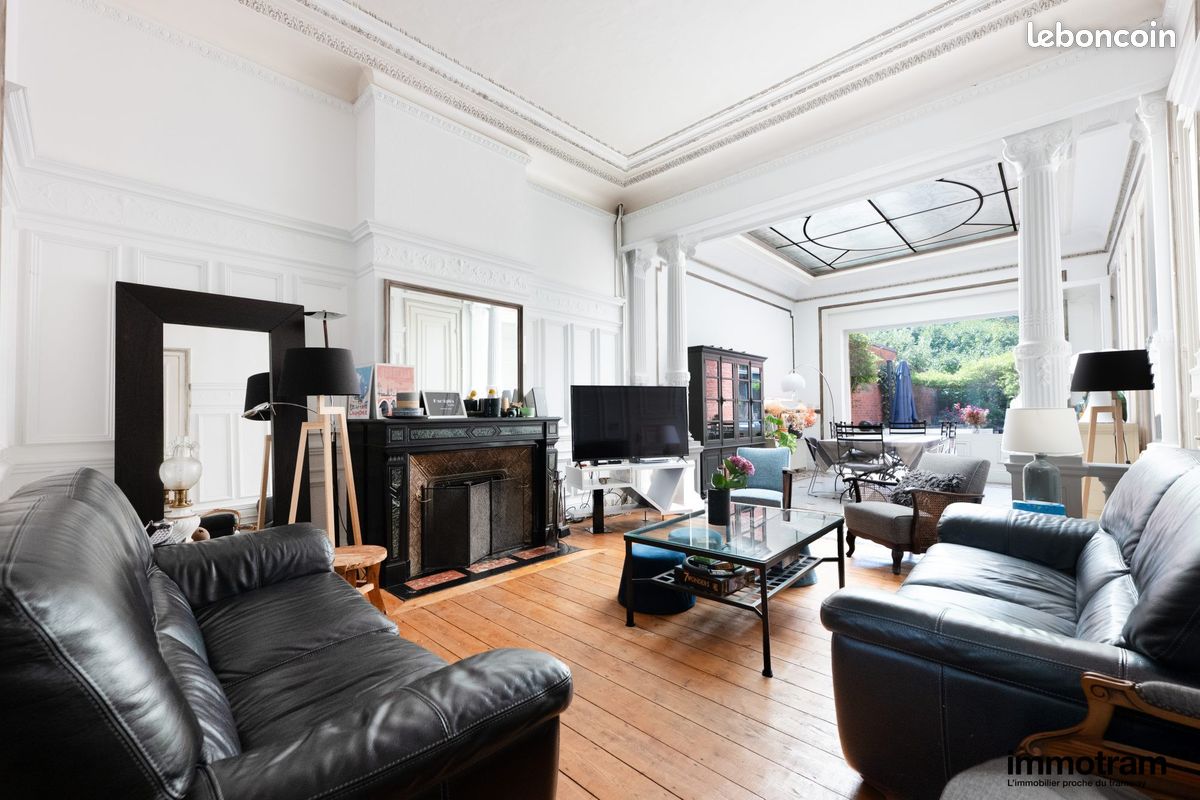 Maison 8 pièces 355 m² · à Roubaix · 355 m² · 432 000 €