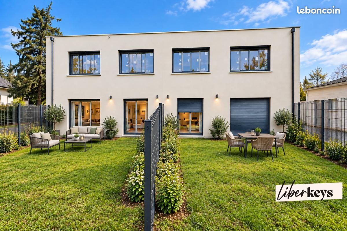 Maison 8 pièces 200 m² · à Tréon · 200 m² · 395 800 €