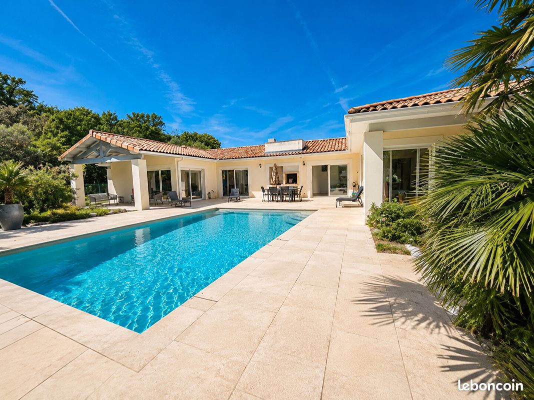 Maison 6 pièces 200 m² · à Marsac-sur-l'Isle · 200 m² · 458 000 €