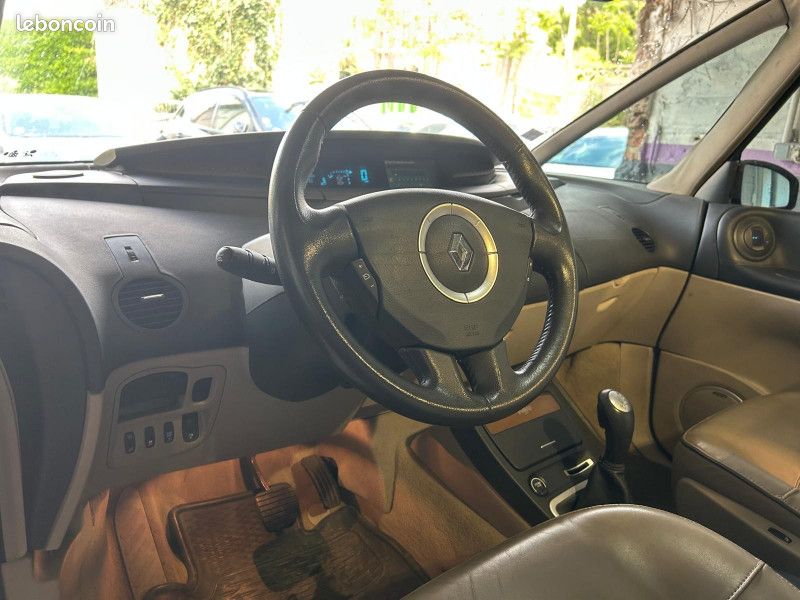 Renault ESPACE IV 2.0 DCI 175CH FAP INITIALE BVA (image 7)