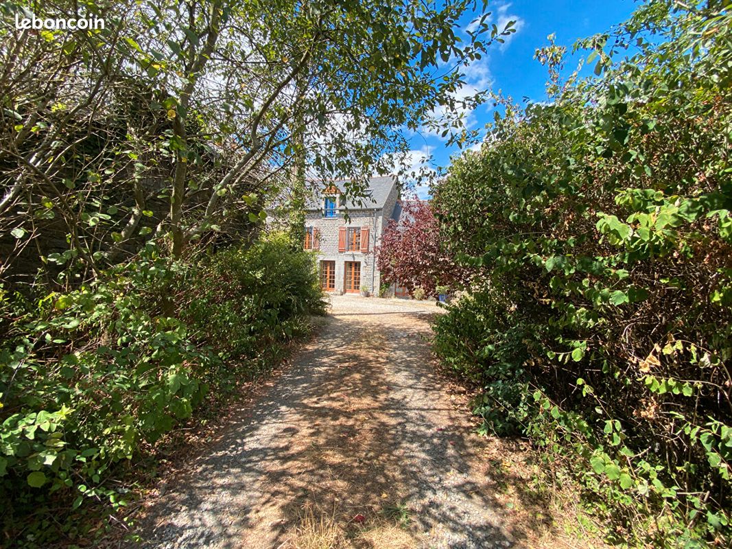 Maison 5 pièces 154 m² · à Mesnil-Roc'H · 154 m² · 296 000 €
