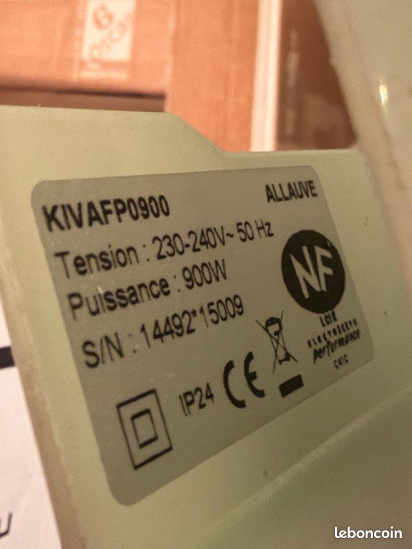 Radiateurs électriques à fluide caloporteur – 750 W et 900 W Vends 2 radiateurs électriques à fluid (image 2)