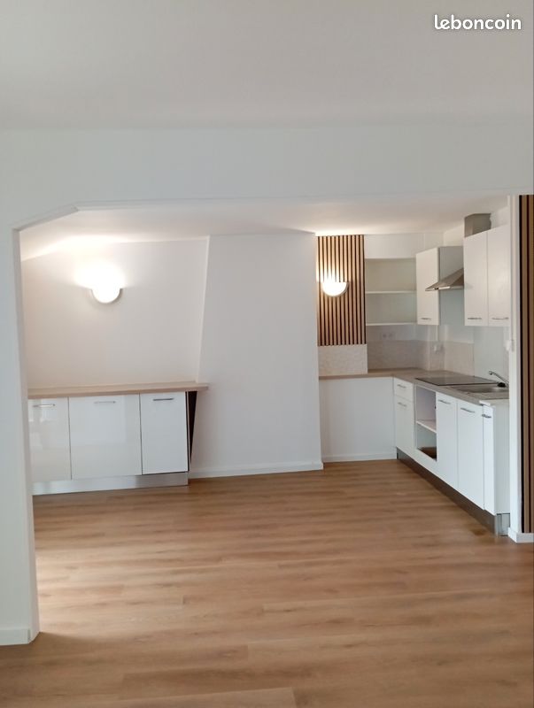 Appartement 3 pièces 90 m² · à Saint-Savinien · 90 m² · 780 €/mois