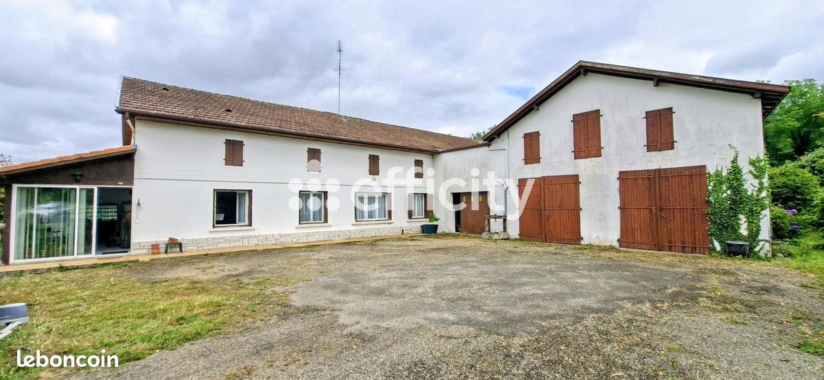 Maison 7 pièces 155 m² · à Louer · 155 m² · 246 750 €