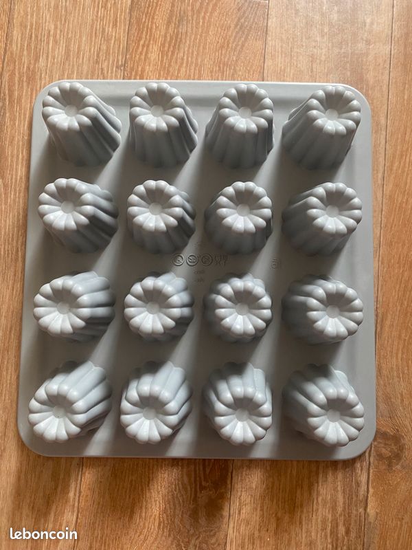 Moule à cannelés en silicone (image 1)