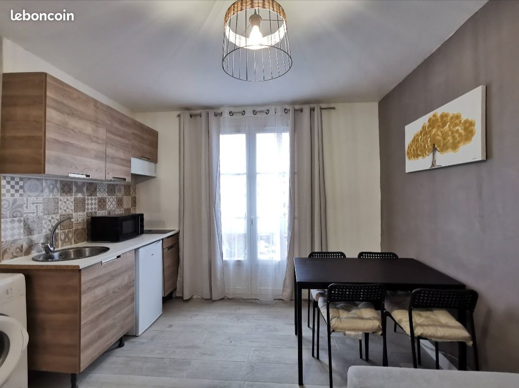 Appartement 1 pièce 21 m² · à Toulon · 21 m² · 590 €/mois