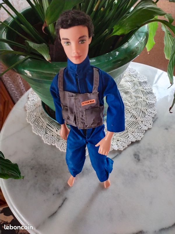 Lot de 2 anciennes poupées KEN BARBIE MATTEL inc 1968 MALAYSIA eBay