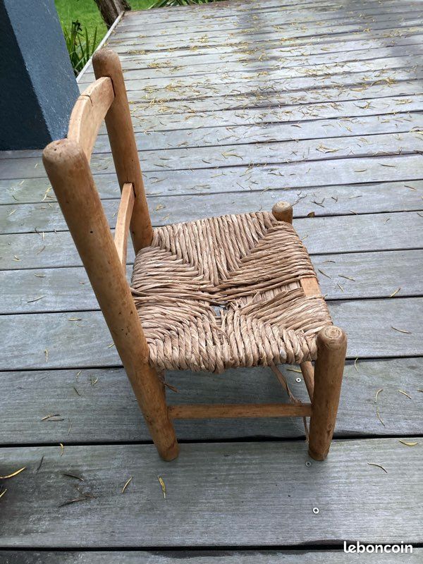 Vends petite chaise d ‘enfant vintage (image 1)