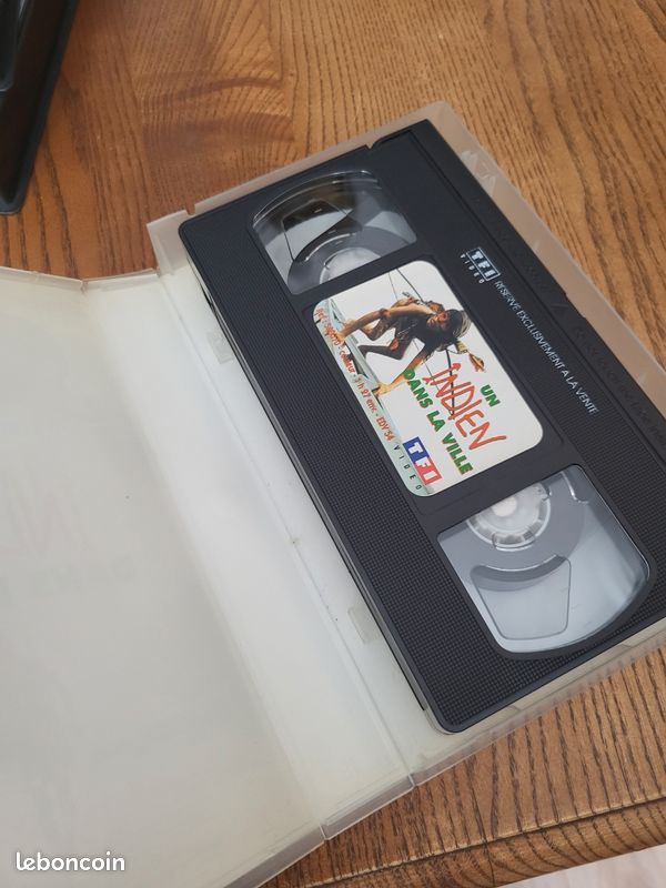 Un indien dans la ville VHS (image 3)