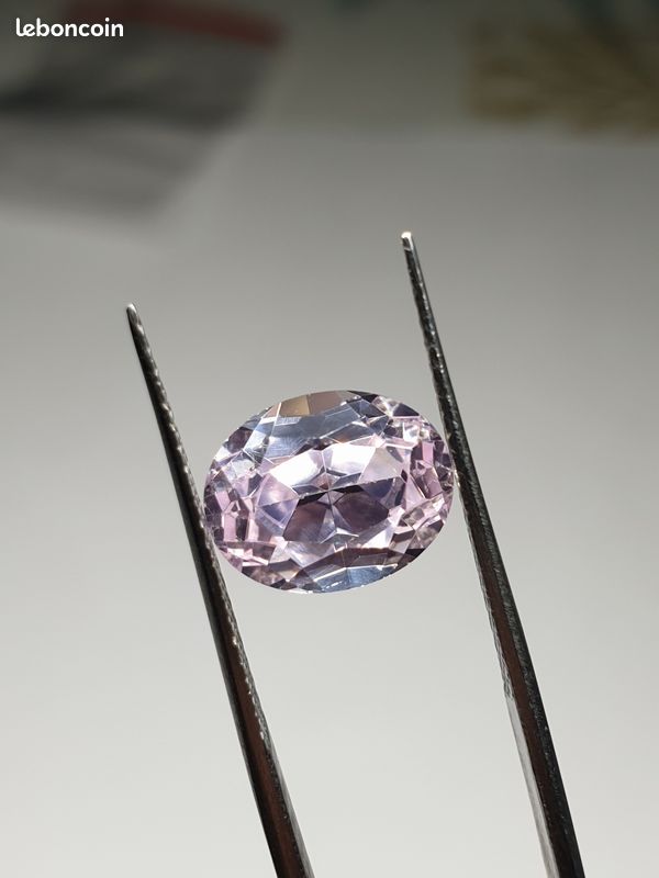 Saphir rose synthétique 4,40cts (image 4)