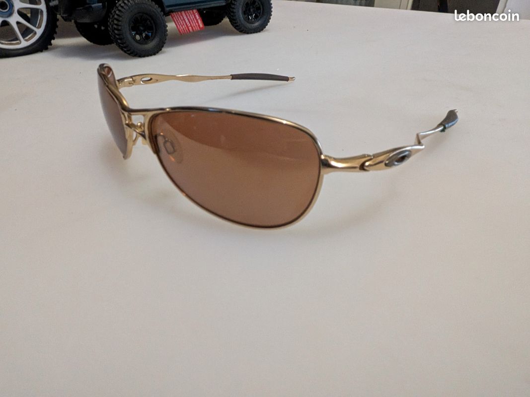 Vends lunette solaire femme OAKLEY (image 5)