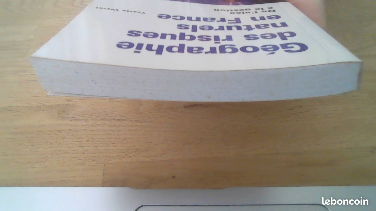 Yvette Veyret, Géographie des risques naturels en France, Initial, Hatier, 2004 (image 5)