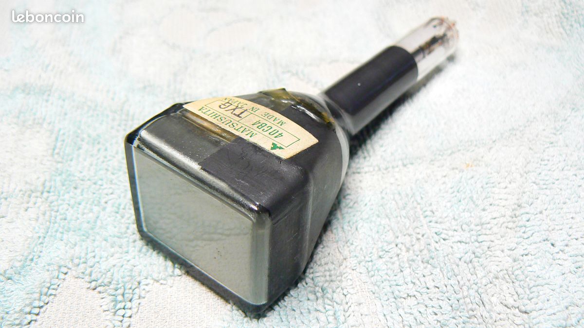 40CB4 tube cathodique (image 1)