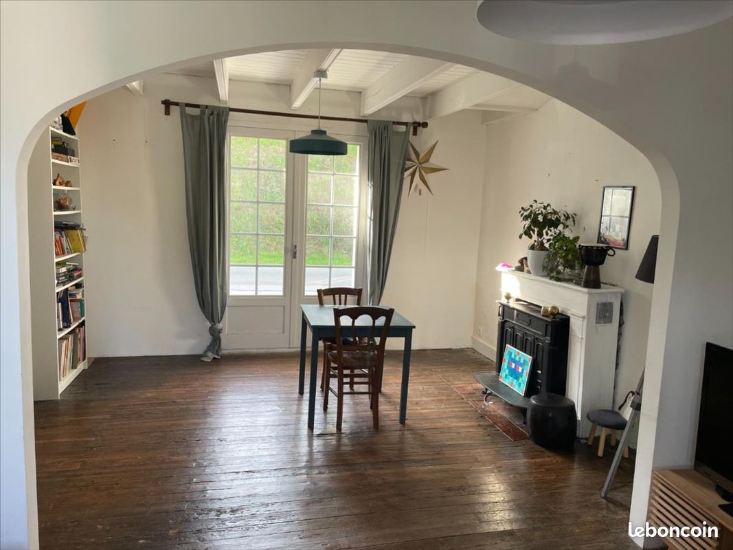 Maison 5 pièces 103 m² · à Brasparts · 103 m² · 111 300 €
