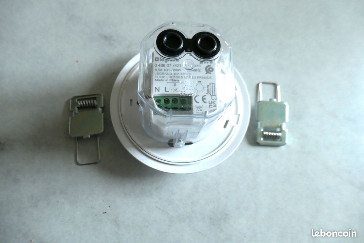 Detecteur de mouvement legrand (image 2)