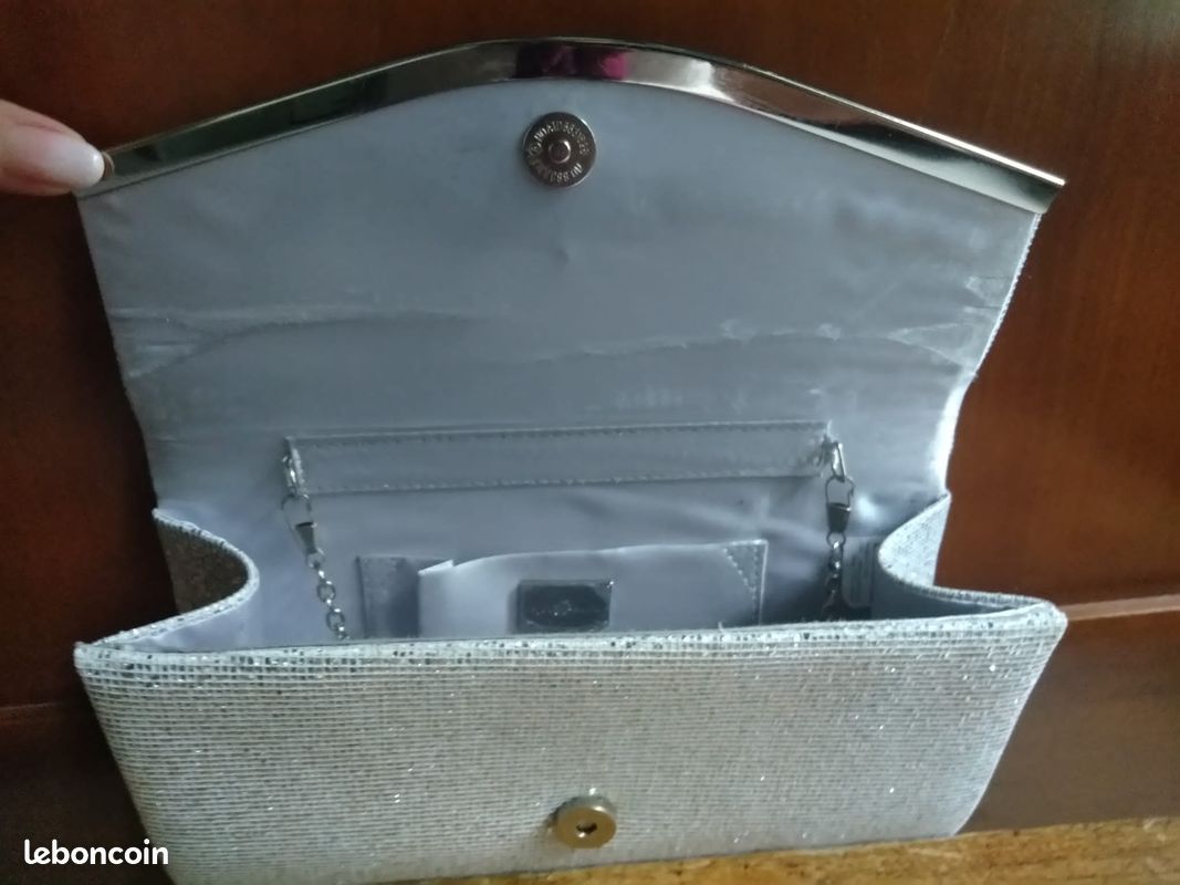 Pochette habillée pour réveillon ou fêtes (image 1)