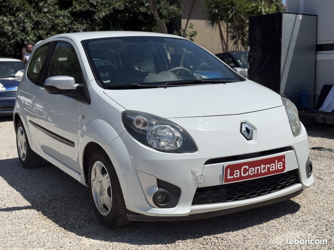 Renault twingo ii 1.2 75 authentique 2010 (image 3)