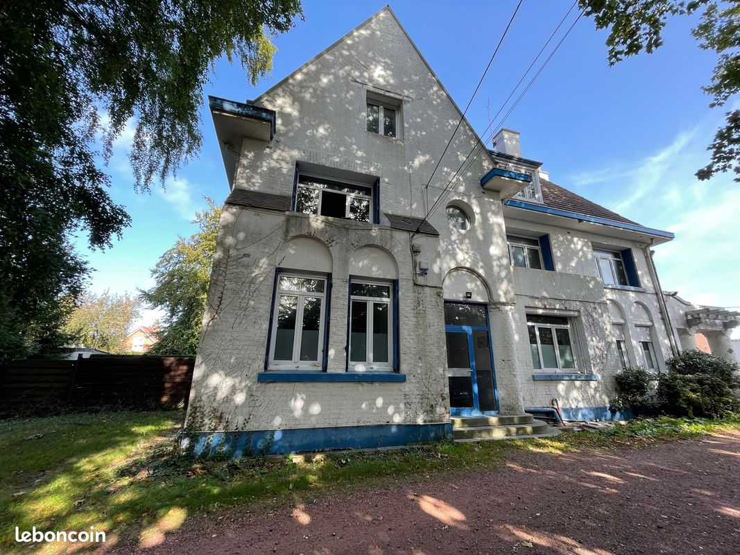 Local commercial 248 m² · à Auchy-les-Mines · 248 m² · 260 000 €