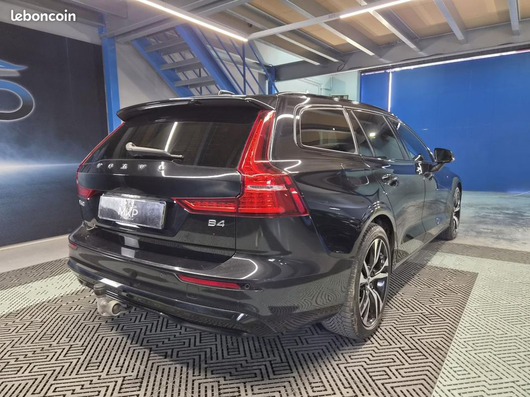 VOLVO V60 2.0 B4 197 Hybrid Style Dark Geartronic BVA (image 5)