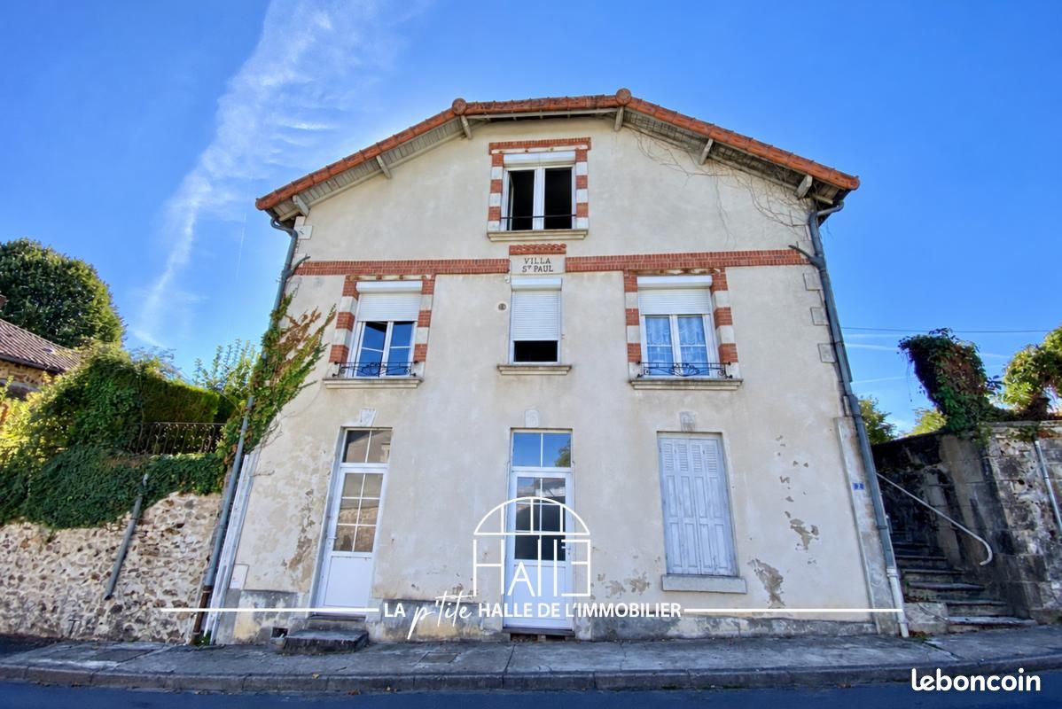 Maison 5 pièces 172 m² · à Massignac · 172 m² · 79 000 €