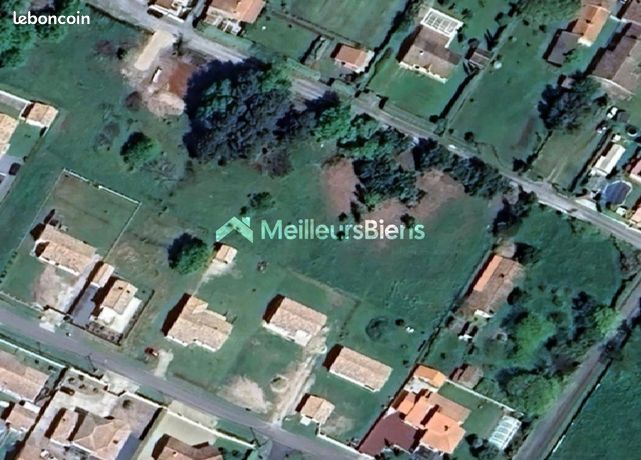 Terrain 1 210 m² Talais
