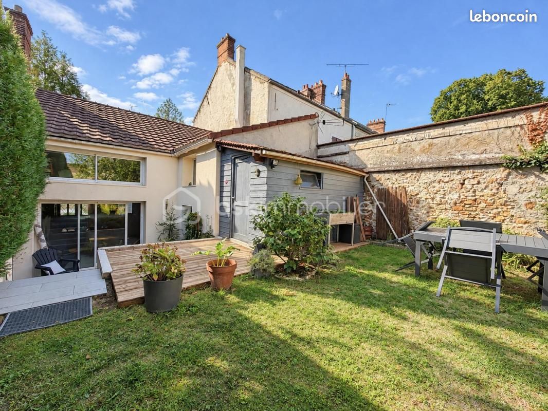 Maison 5 pièces 105 m² · à Saint-Vrain · 105 m² · 279 500 €