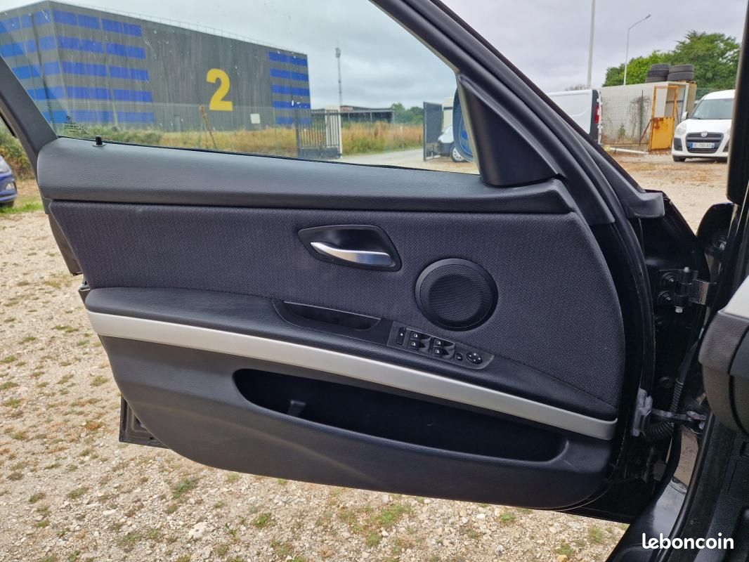 BMW Série 3 TOURING E91 LCI 318i 143 ch Premiere (image 15)