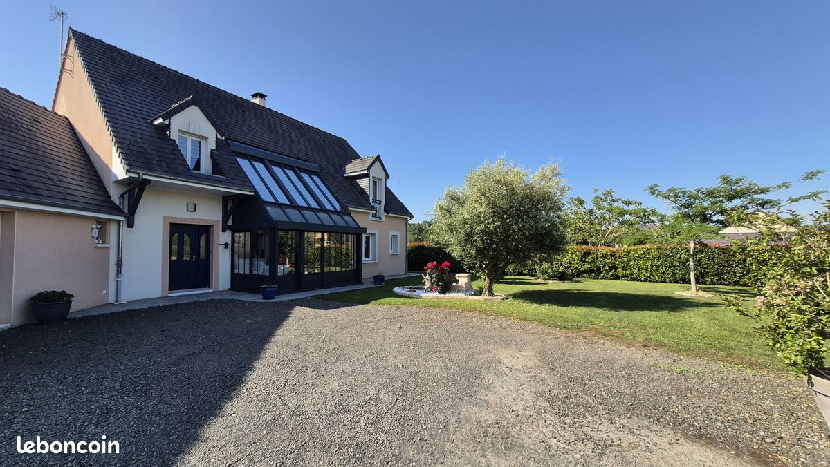 Maison 8 pièces 231 m² · à La Suze-sur-Sarthe · 231 m² · 478 000 €