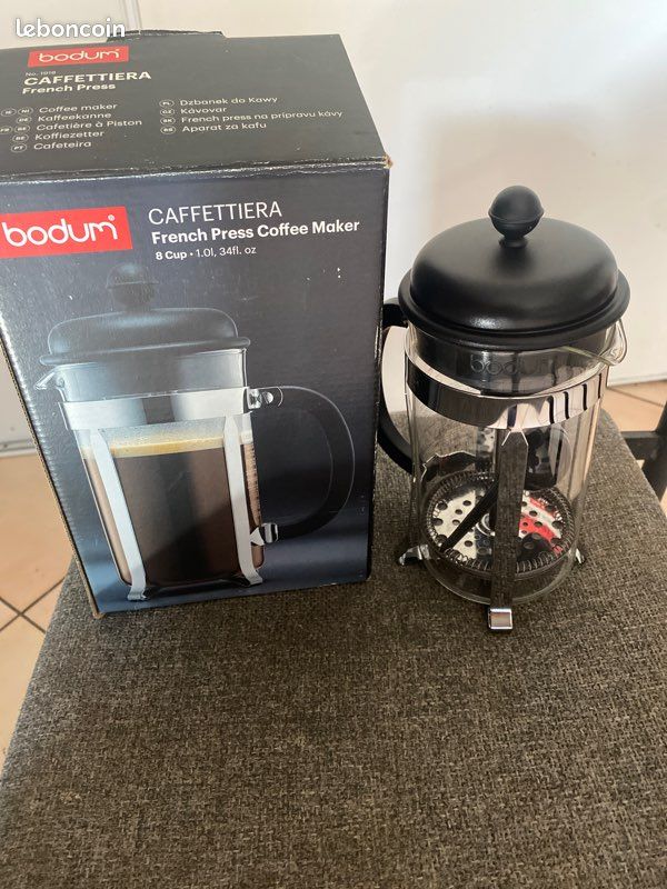 Lot Bodum : Cafetière à piston 8 tasses + Mousseur à lait (image 2)