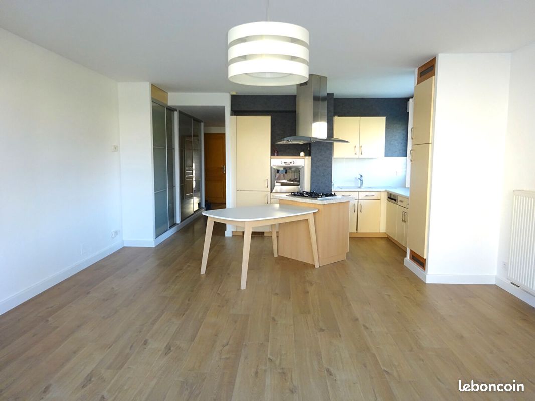 Appartement 3 pièces 75 m² · à Hettange-Grande · 75 m² · 1 090 €