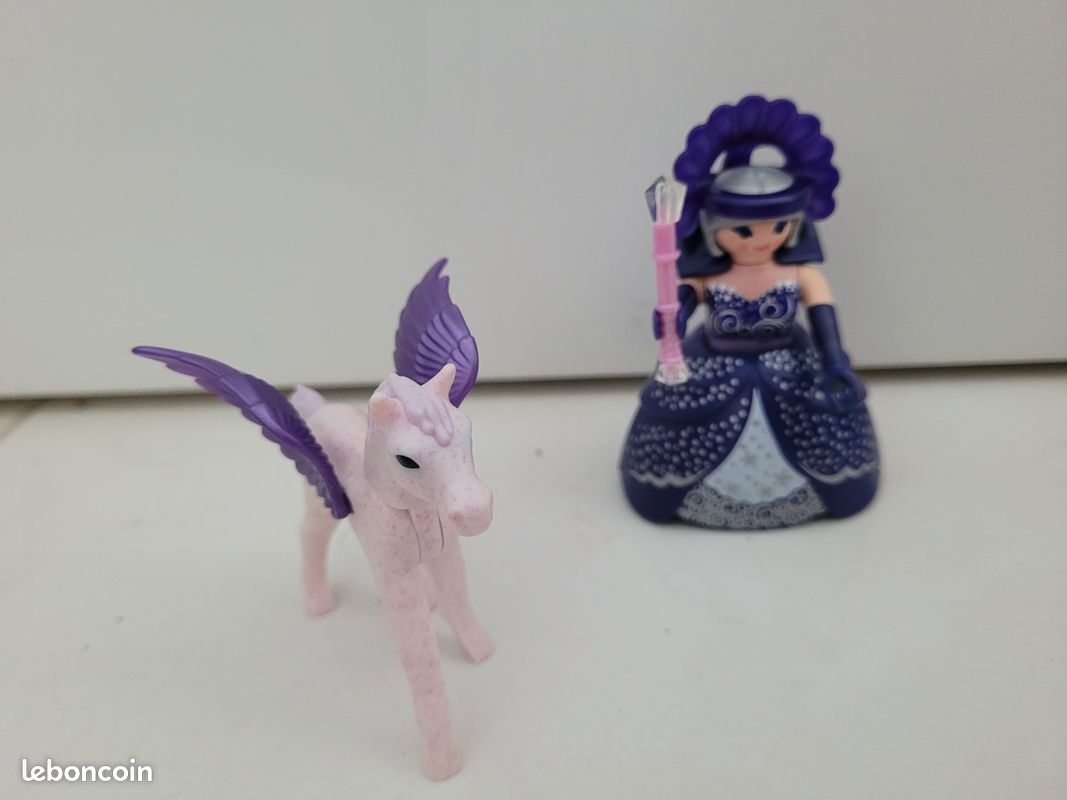 Playmobil 6837 – Reine Des étoiles Avec Bébé Cheval Ailé – Figurine Et Accessoires