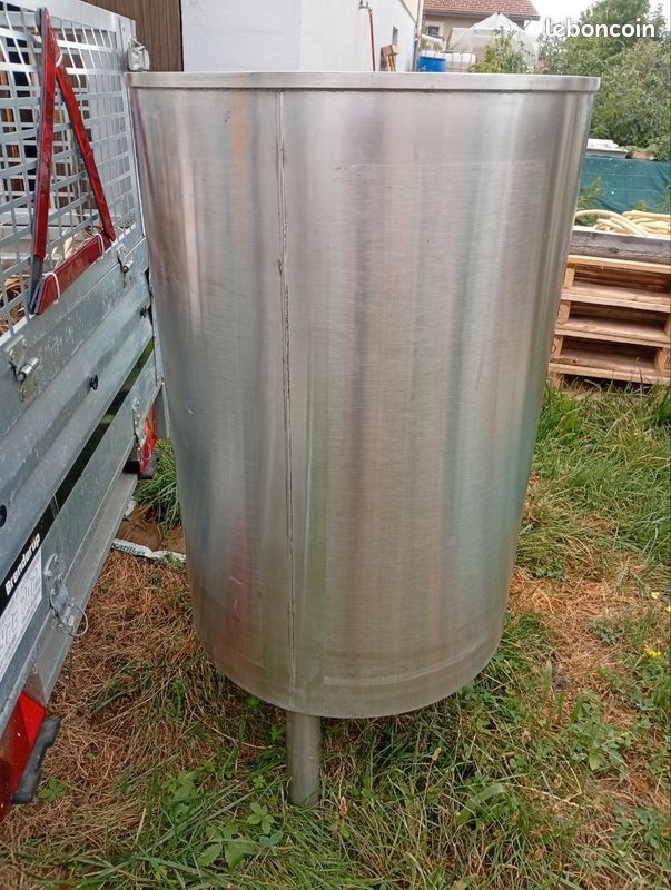 Cuve inox sur pieds 240L (image 3)