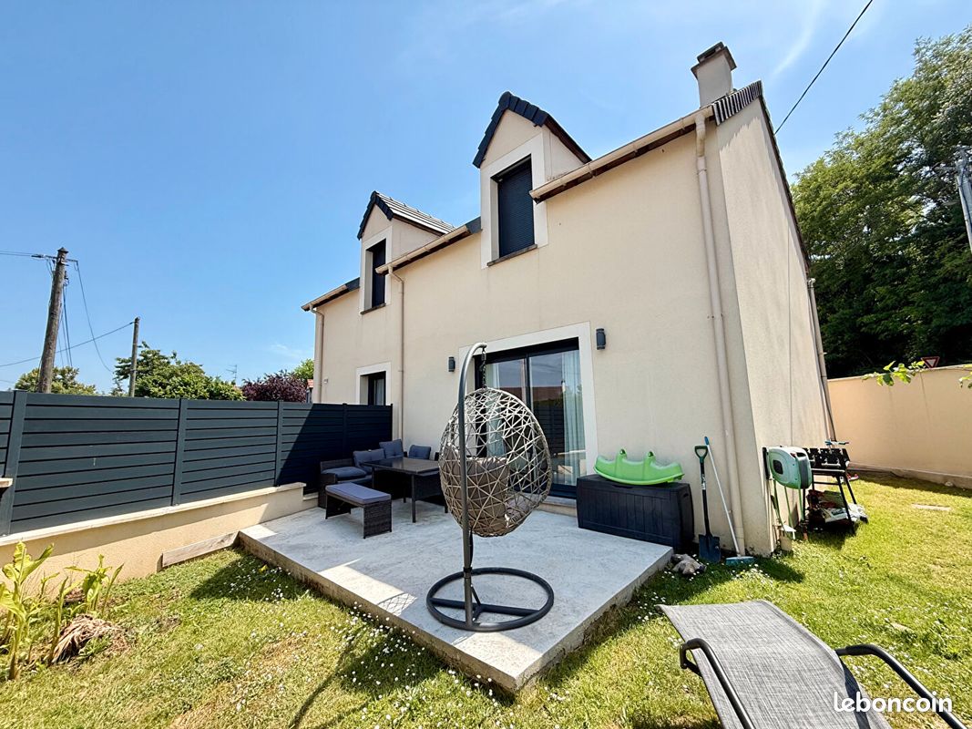 Maison 6 pièces 101 m² · à Épône · 101 m² · 378 000 €