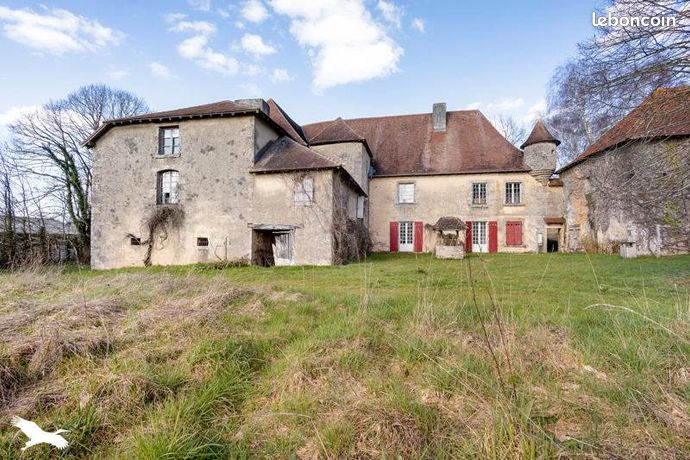 Château 15 pièces 365 m²