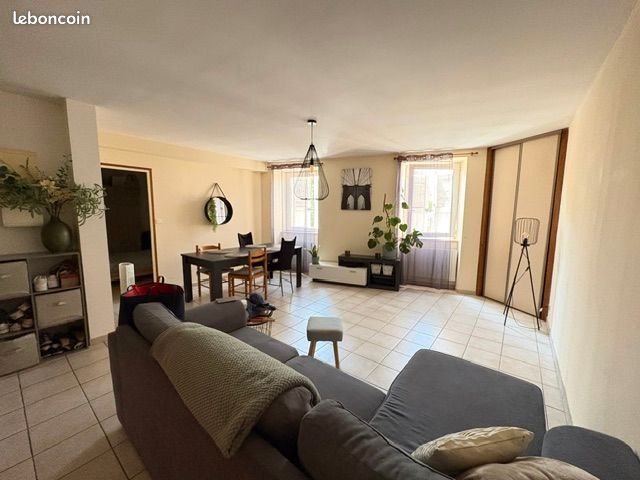 Appartement 2 pièces 51 m² · à Conques-en-Rouergue · 51 m² · 400 €