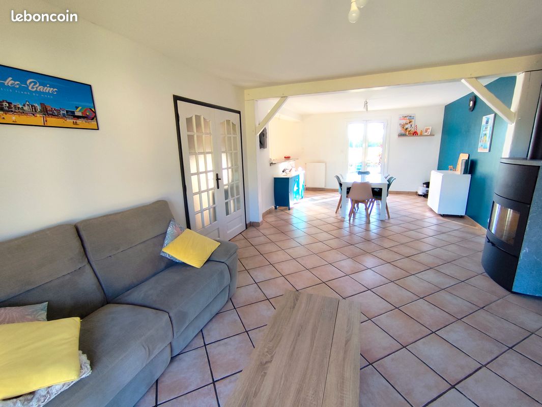 Maison 7 pièces 163 m² · à Molinet · 163 m² · 195 000 €