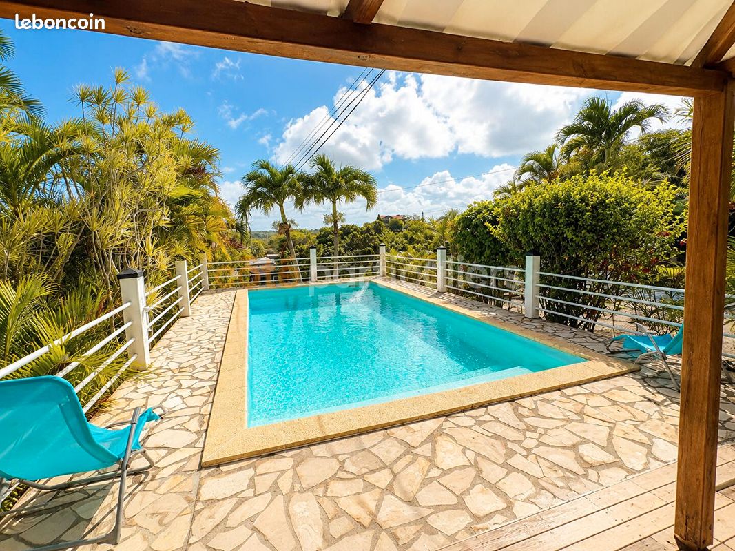 Appartement 3 pièces 87 m² · à Sainte-Anne · 87 m² · 1 295 €/mois
