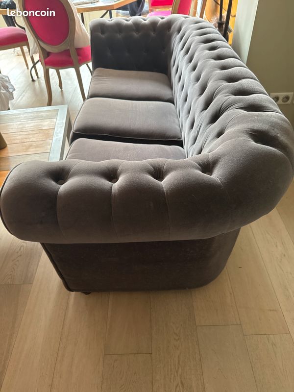 Canapé Gris Velours, Style chesterfield, (image 2)