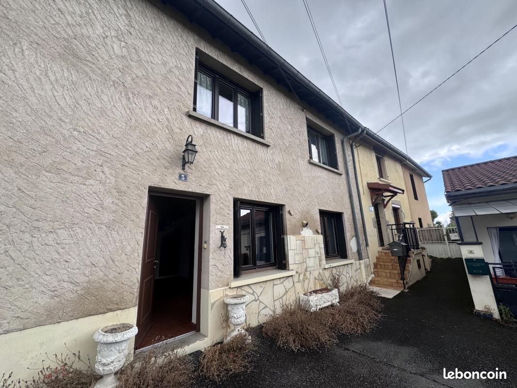Appartement 4 pièces 97 m² · à Montbrison · 97 m² · 500 €