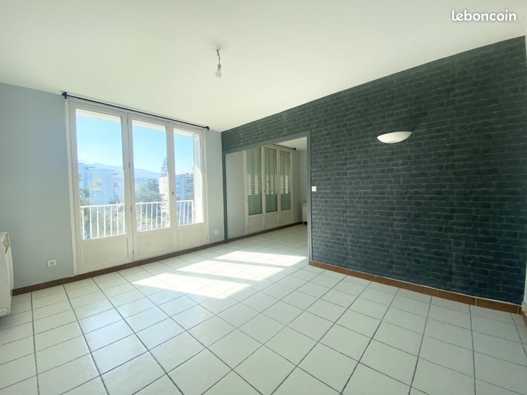 Appartement 3 pièces 66 m² · à Saint-Martin-d'Hères · 66 m² · 643 €/mois