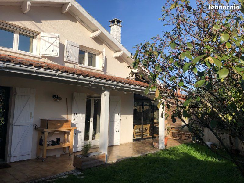 Maison 5 pièces 117 m² · à Pessac · 117 m² · 449 000 €